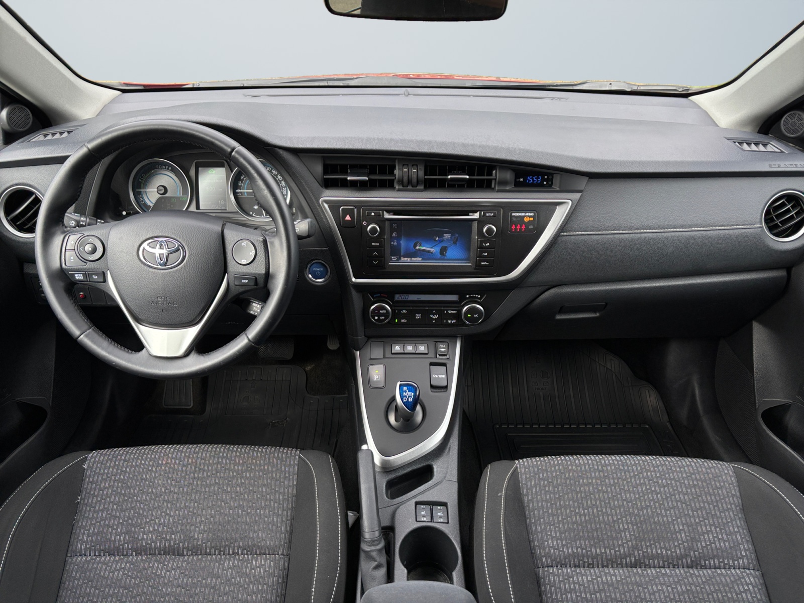 VALDBDVVVJSMSVVLV_09_front-panel-passenger