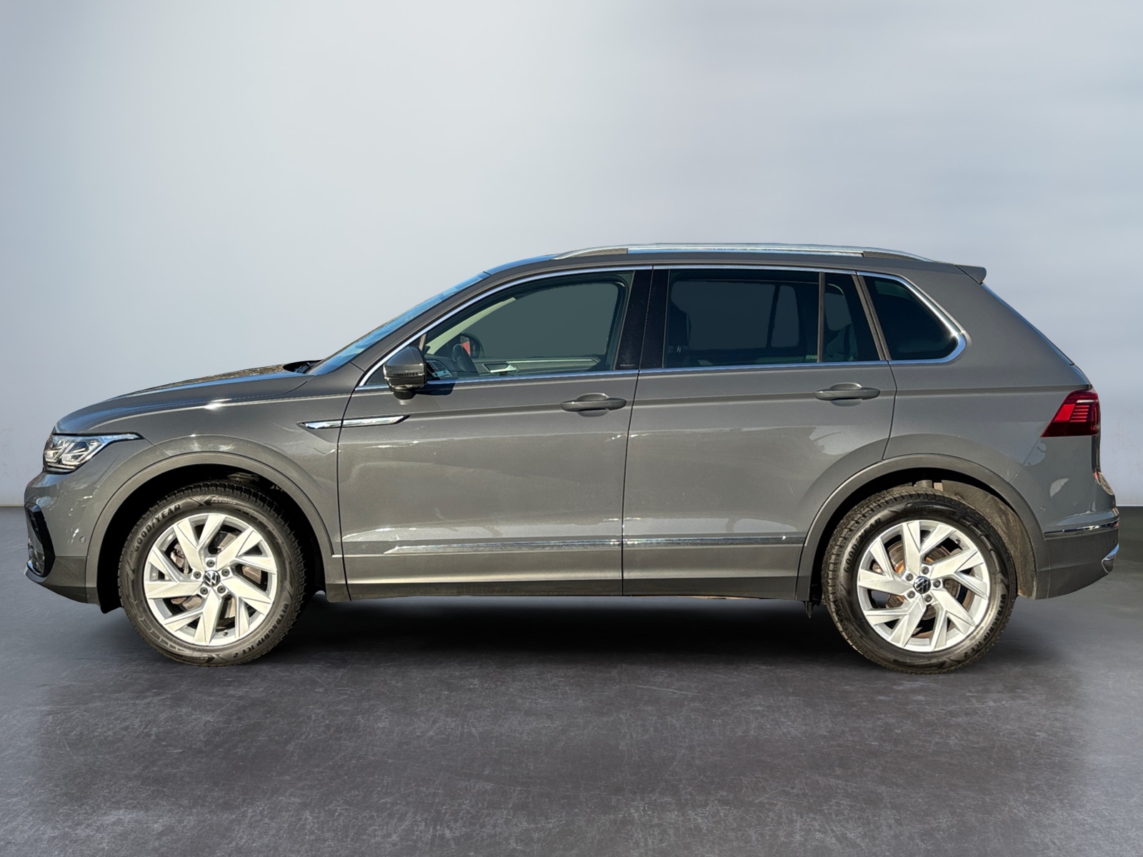 WVGZZZ5NZNW014872_01_side-left