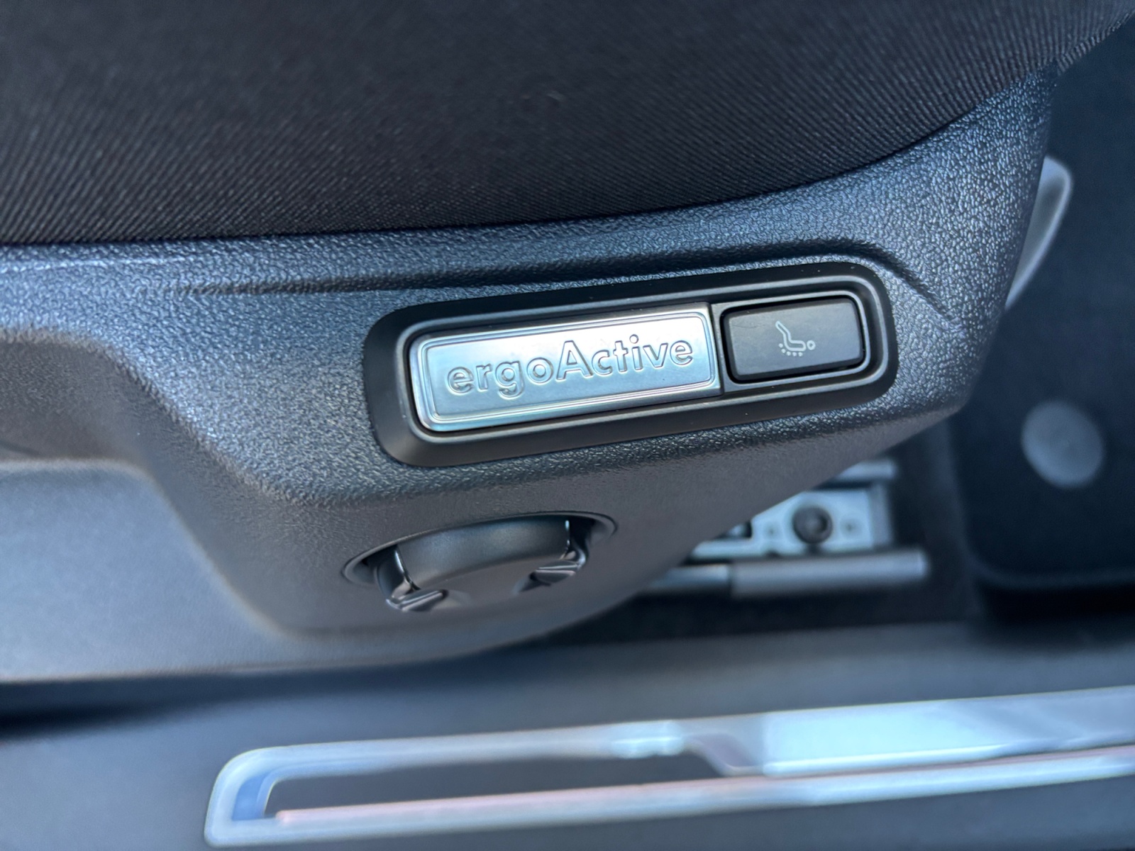 WVGZZZ5NZNW014872_20_feature-5