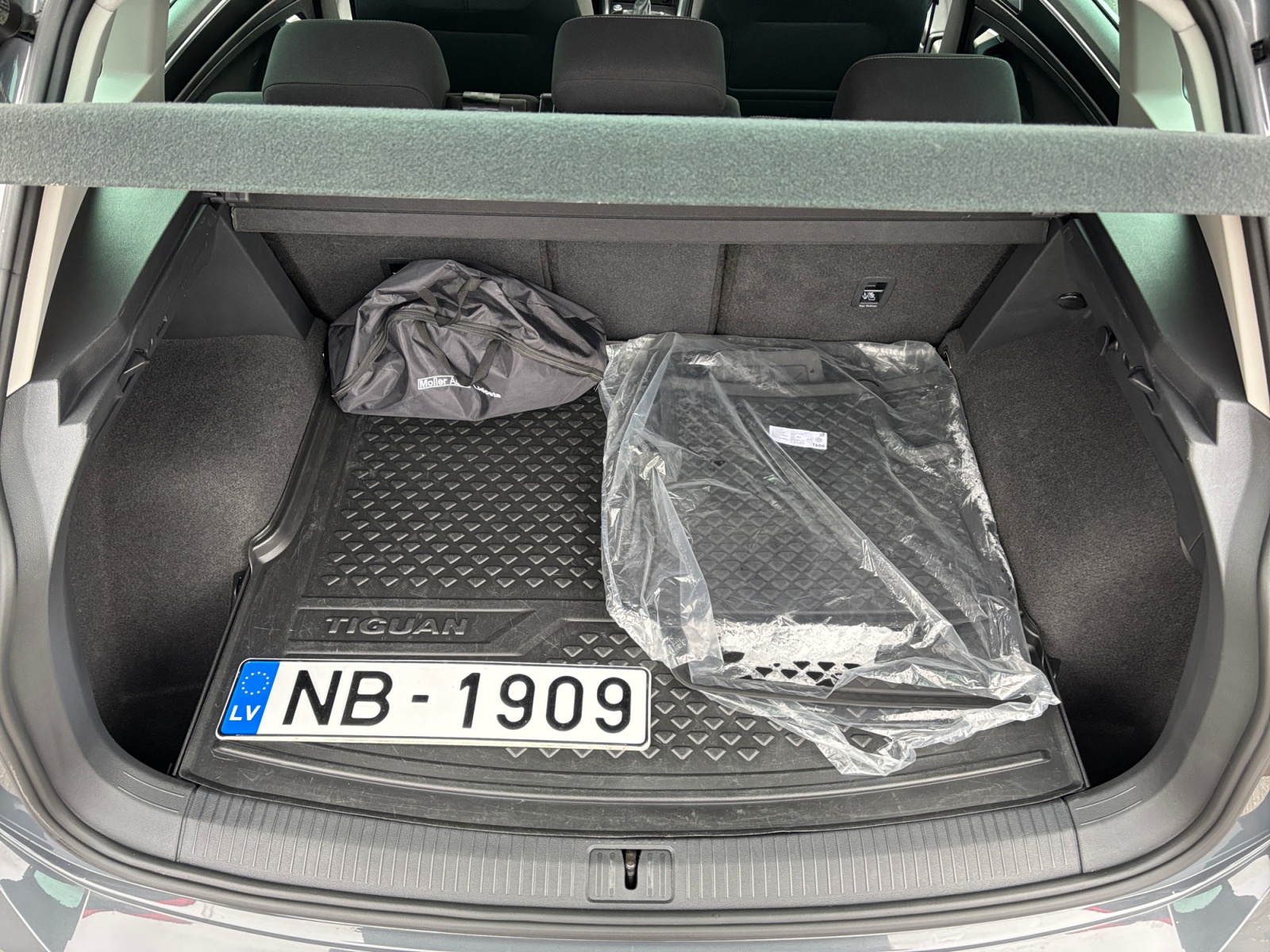 WVTGUAN2021GREY4M_26_feature-11