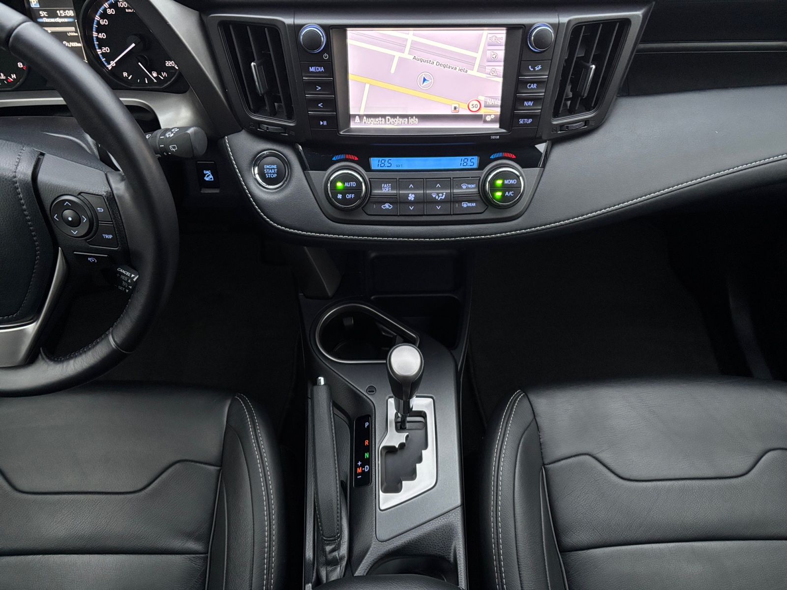 HSKDNDKDBDJDVVVHN_10_center-console-down