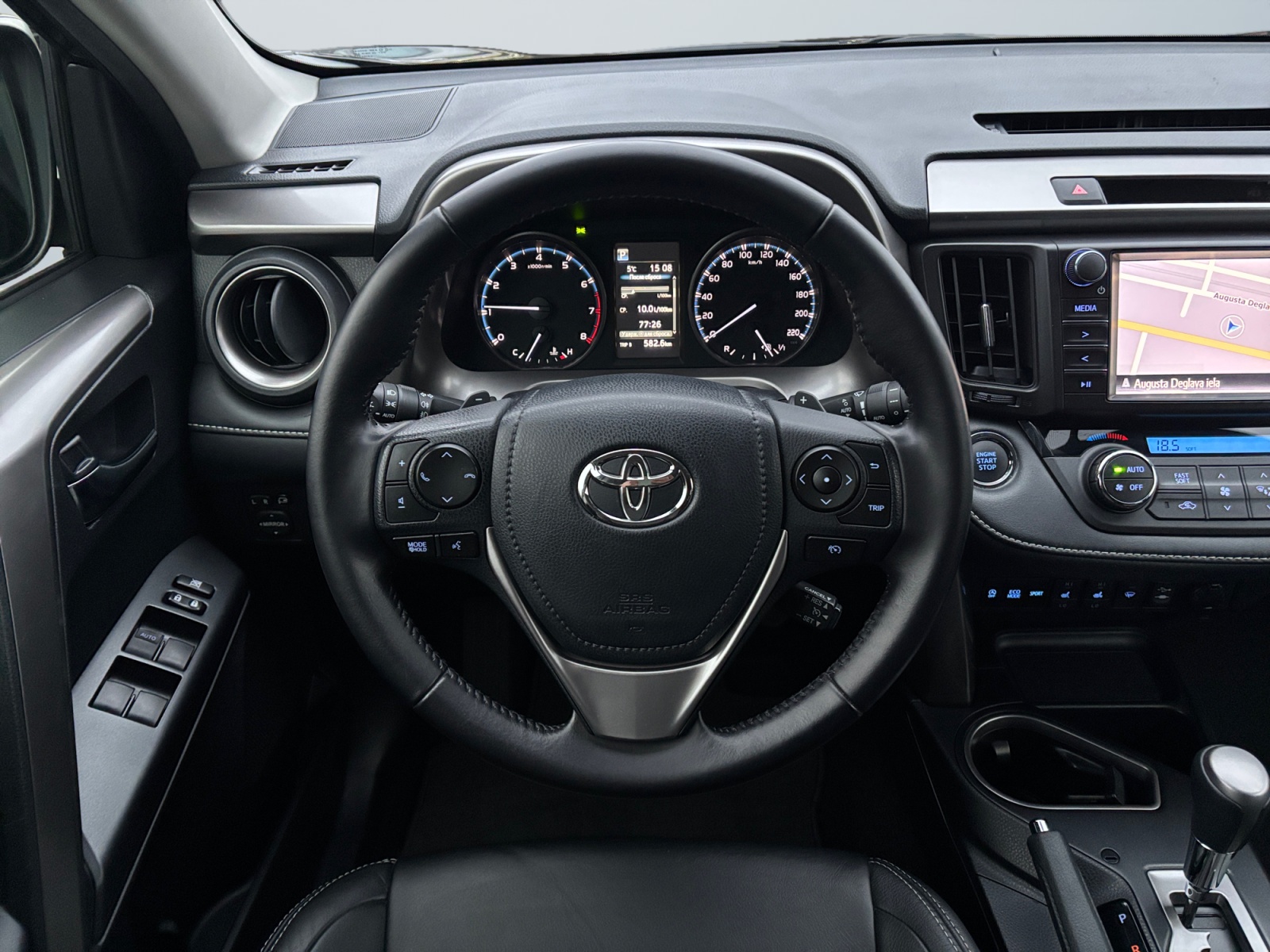 HSKDNDKDBDJDVVVHN_11_steering-wheel-driver