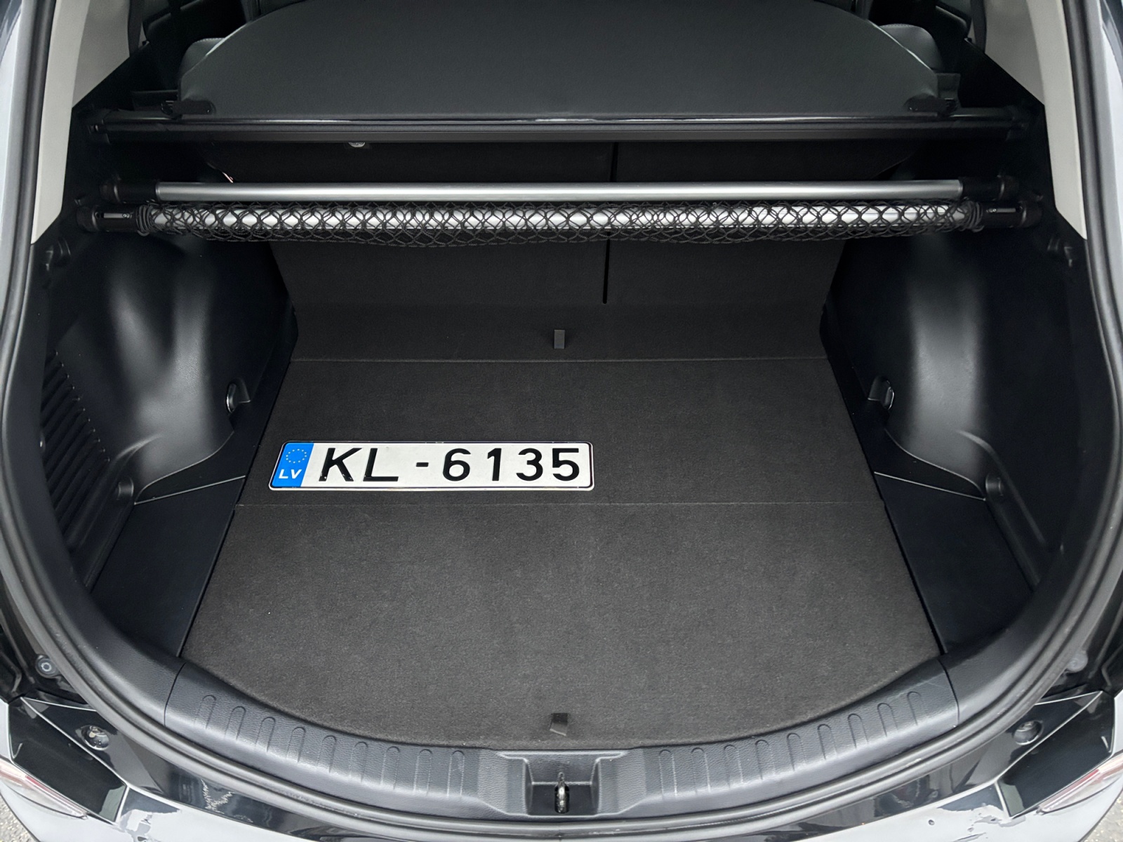 HSKDNDKDBDJDVVVHN_28_feature-13