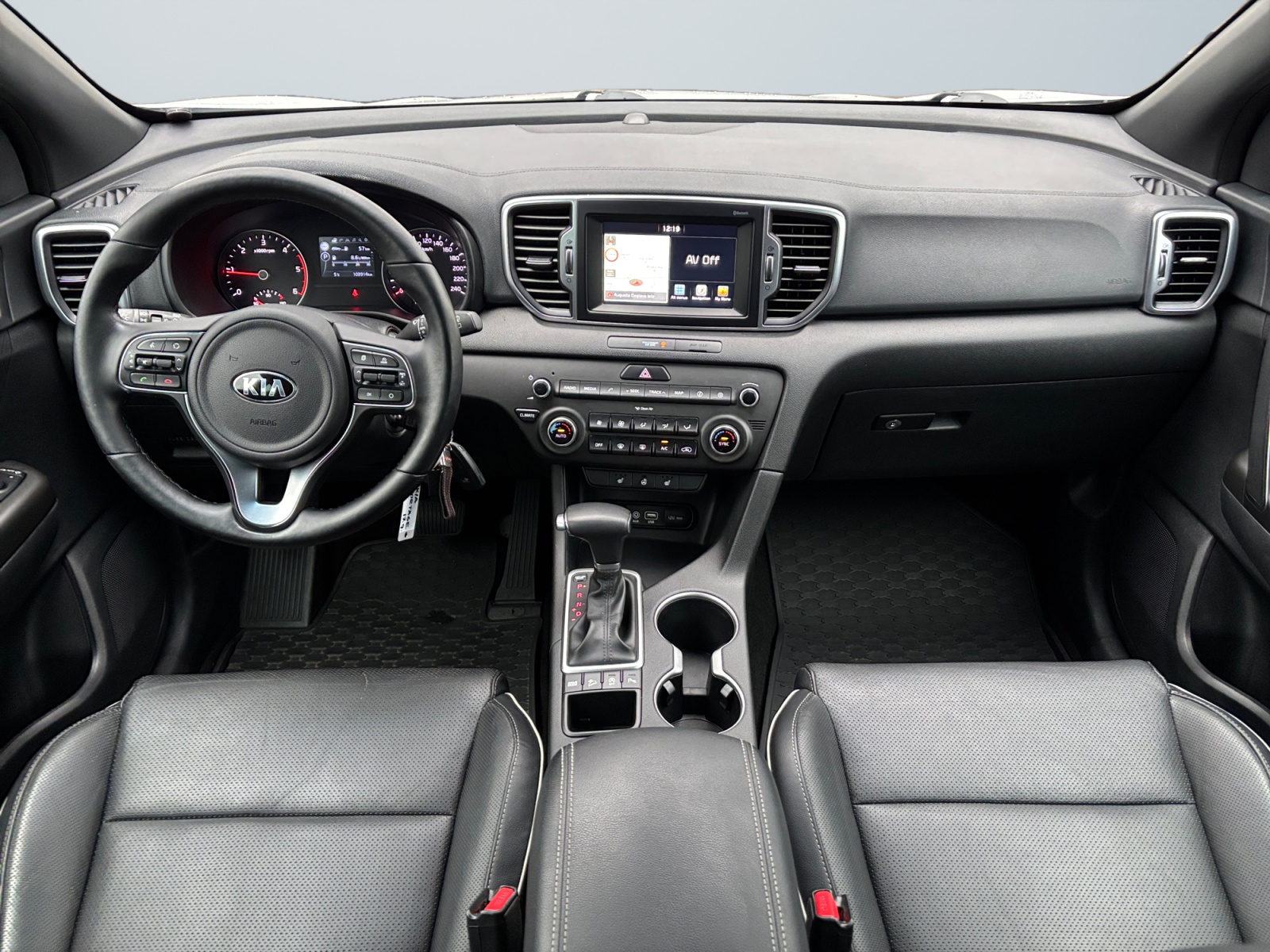 JSMDBDMDBNDVBBNVB_09_front-panel-passenger