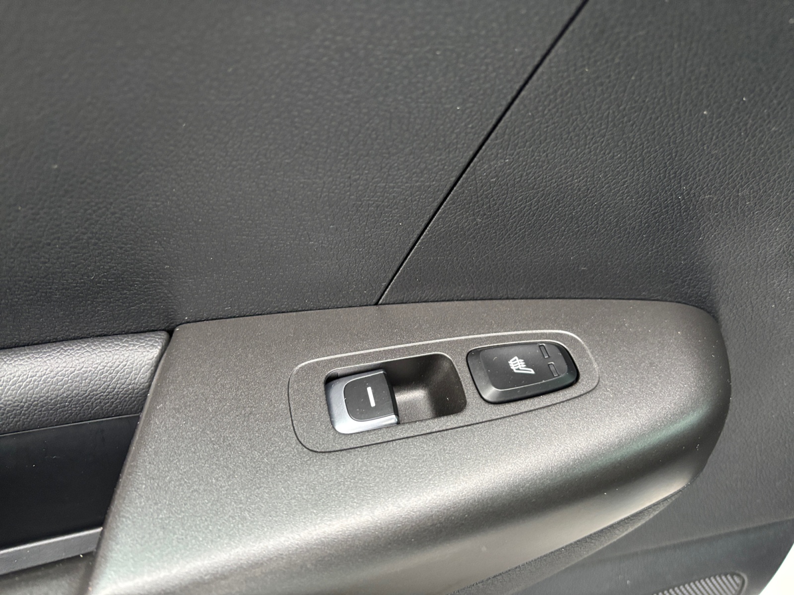 JSMDBDMDBNDVBBNVB_25_feature-10