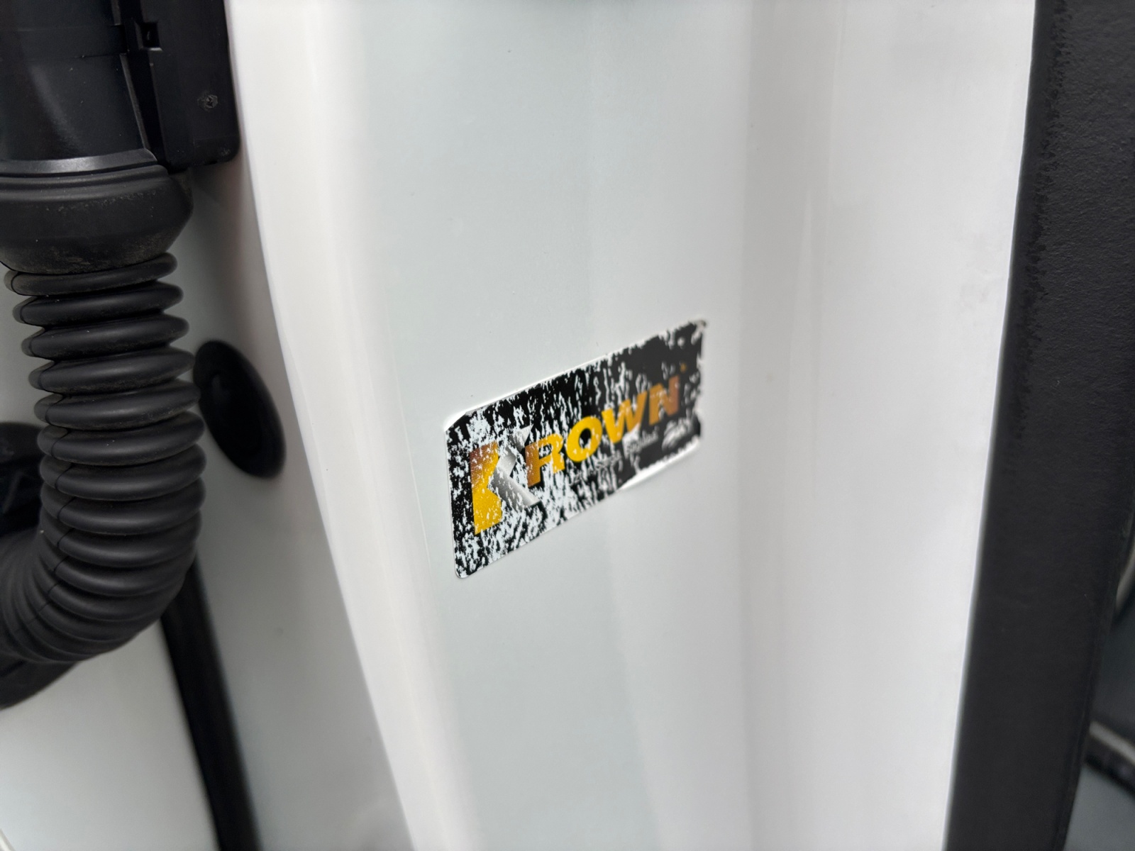 JSMDBDMDBNDVBBNVB_27_feature-12