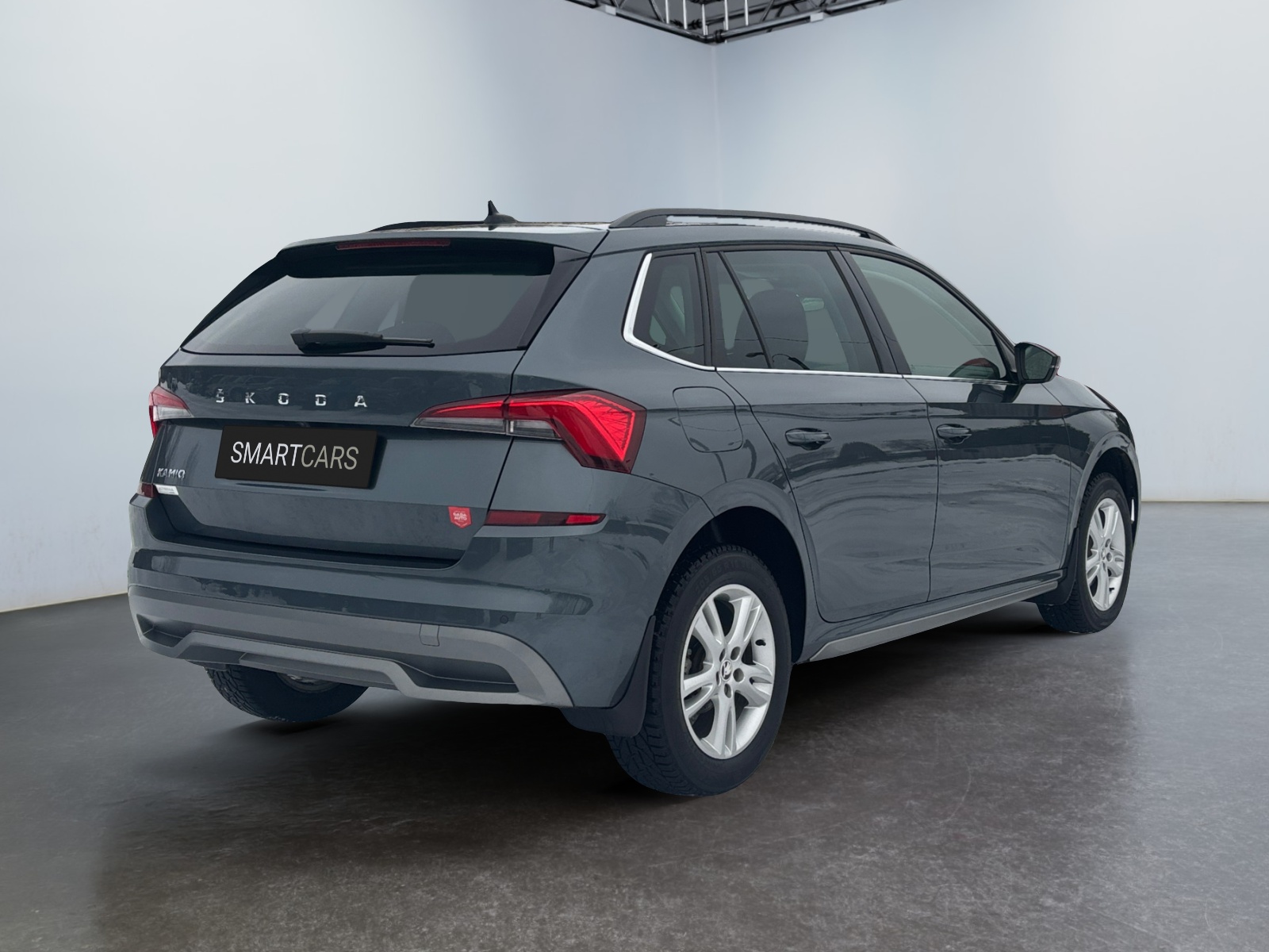 TMBGK9NW8M3038435_04_rear-right