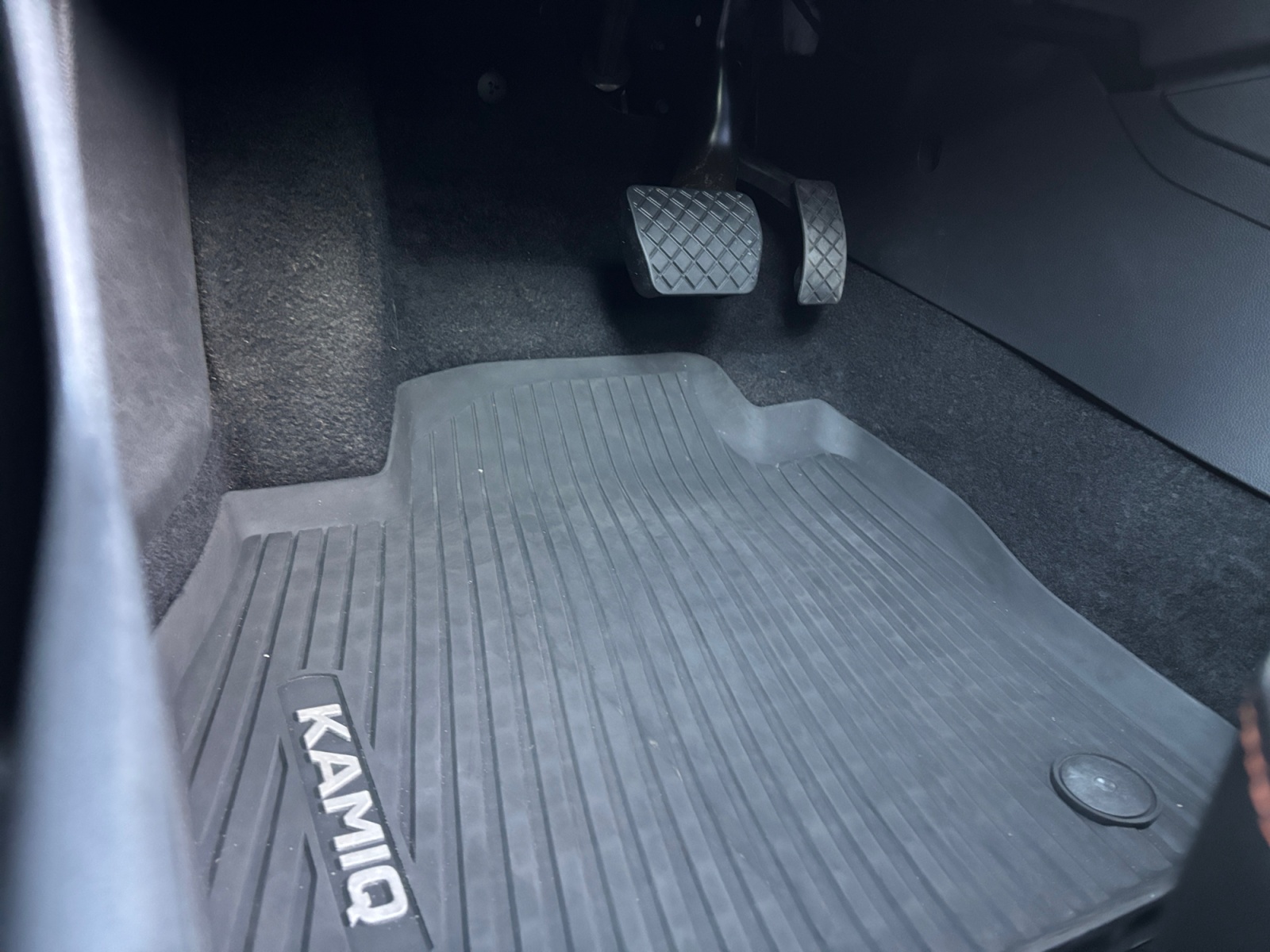 TMBGK9NW8M3038435_16_feature-1