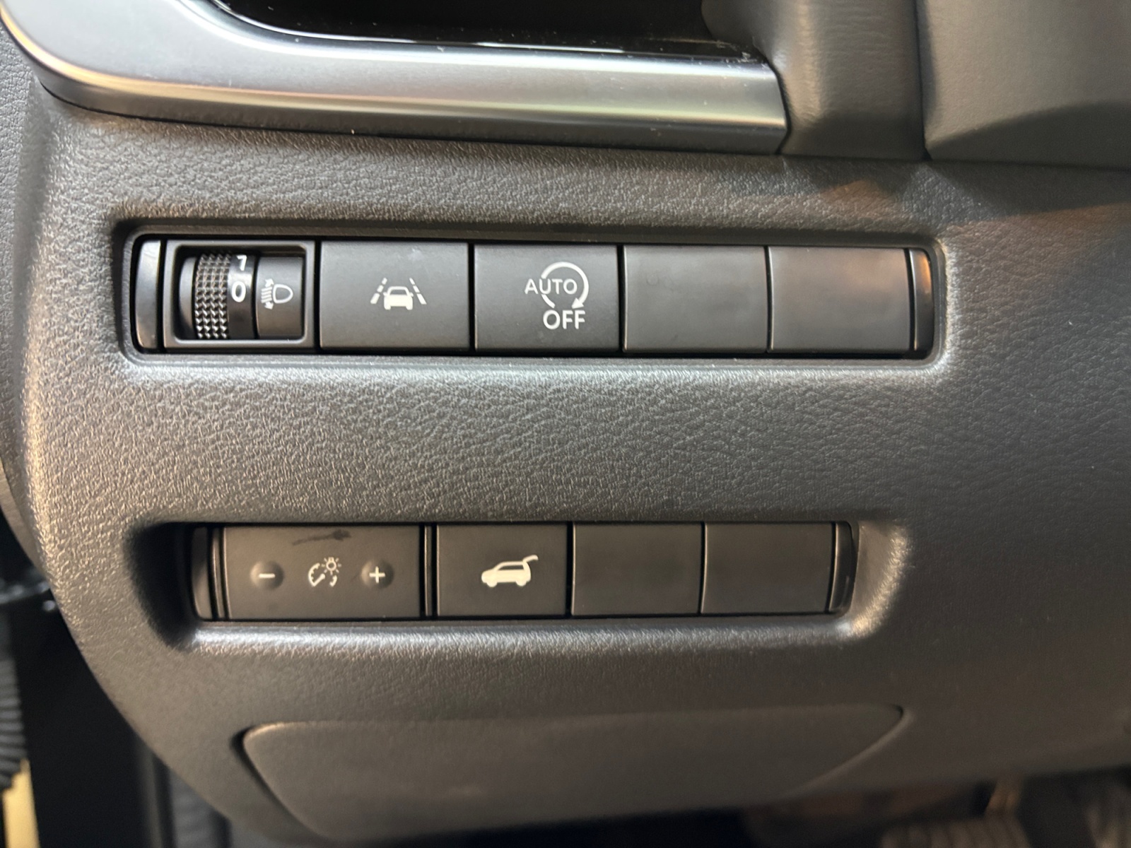 NSSANASHABLACK202_23_feature-8